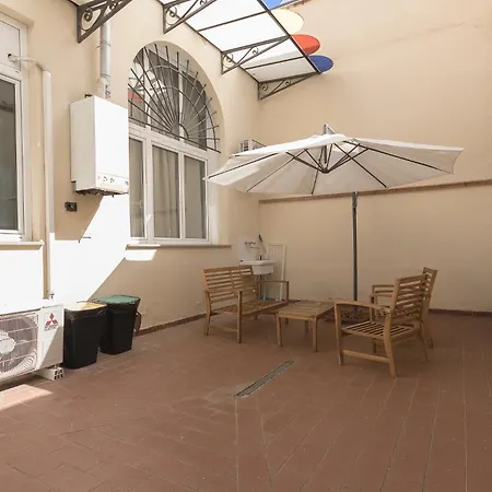 Amalia Apartment Via La Farina-3